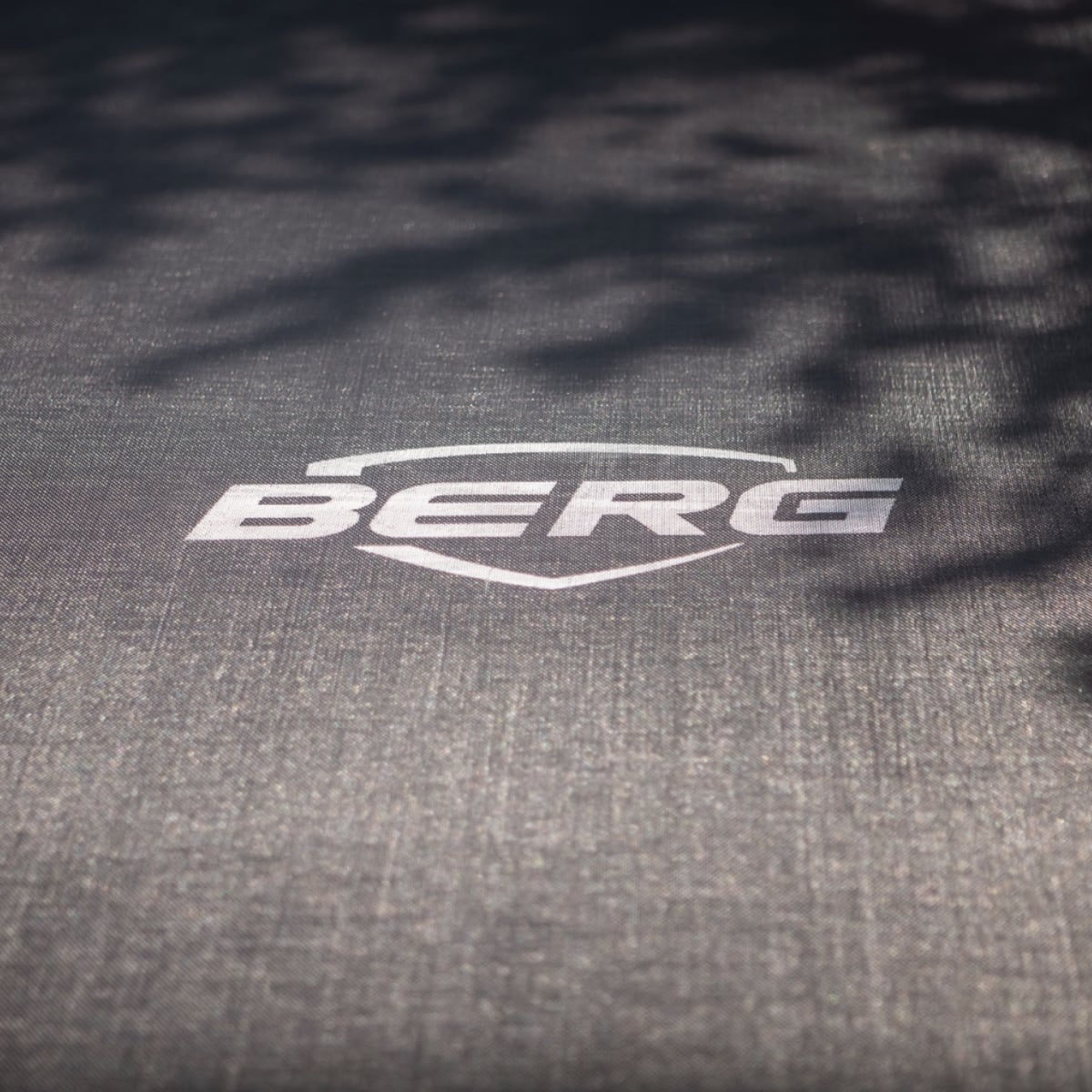 BERG Ultim Favorit 330 Inground Sort inkl Comfort sikkerhedsnet